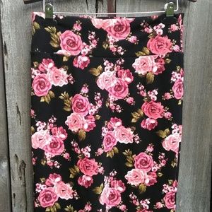 Lularoe cassie vintage roses unicorn medium
